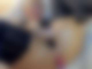 Live cam show with lovelyemma - Brown Hair Petite on WildCum