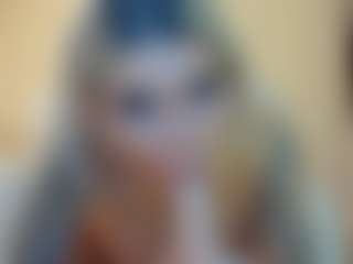 Live cam show with lovelyemma - Living Room on Dare Cams