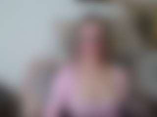squirtyeleanor's Live Sex Cam Show