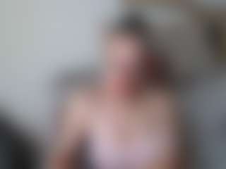 Live cam show with squirtyeleanor - Thick on AdultVida.com