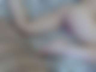squirtyeleanor's Live Sex Cam Show
