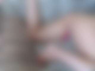 Live cam show with squirtyeleanor - Wife on Cam Slut
