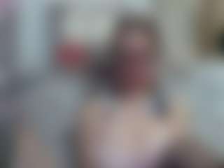 Live cam show with squirtyeleanor - Housewife on StripNow