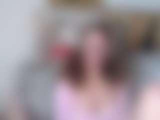 Live cam show with squirtyeleanor - Housewife on liverealitysex.com