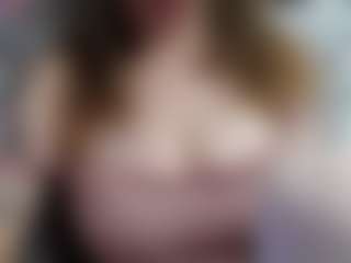 squirtyeleanor's Live Sex Cam Show