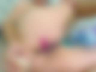 Live cam show with Adorable Cristina - Bikini on Mixed Magazine Live