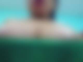 Live cam show with Adorable Cristina - Big Tits Brown Hair on Camiplay Live