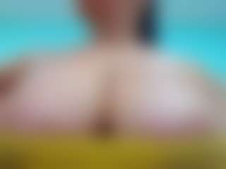 Live cam show with Adorable Cristina - Dirty on eurowanks.com