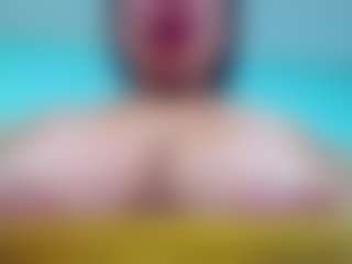 Live cam show with Adorable Cristina - Bedroom on Camsoda