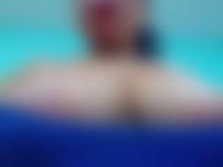 Live cam show with Adorable Cristina - Amateur Brown Hair on milfzrlive.com