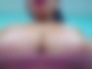 Live cam show with Adorable Cristina - Anal Brown Hair on live18s.com