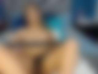 elianaroy MILF webcam performer live streaming