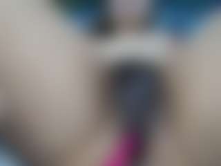 Live cam show with elianaroy - Hairy Pussy MILF on Free Soda