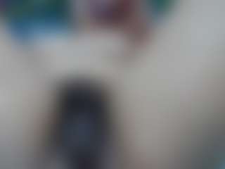 Live cam show with elianaroy - Blonde Hair Curvy on TottyGirls