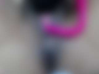 Live cam show with elianaroy - Mature on madthumbs