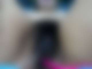elianaroy MILF webcam performer live streaming
