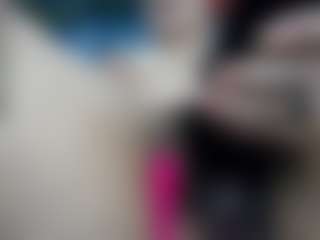 Live cam show with elianaroy - Mature on CamwithHer