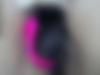 elianaroy MILF webcam performer live streaming