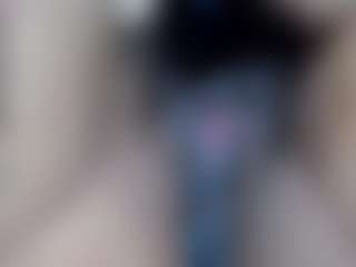 Live cam show with elianaroy - Blonde Hair MILF on crypto-cams