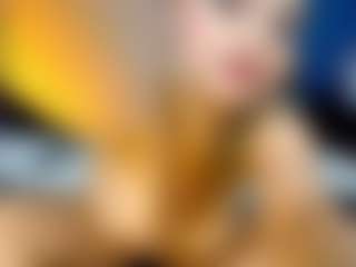 Live cam show with elianaroy - Curvy MILF on Camsoda