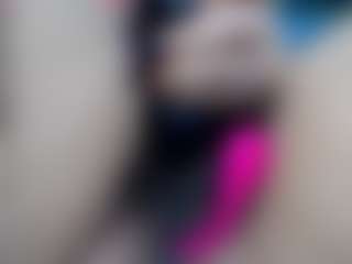 Live cam show with elianaroy - Brown Eyes Blonde Hair on Camsoda