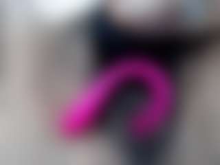 elianaroy's Live Sex Cam Show