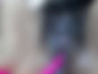 Live cam show with elianaroy - Wet on Dolls Live