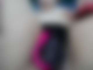 elianaroy MILF webcam performer live streaming