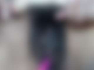 elianaroy MILF webcam performer live streaming