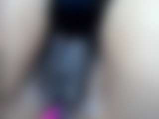 Live cam show with elianaroy - Blonde Hair on live18s.com