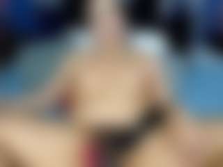 elianaroy's Live Sex Cam Show
