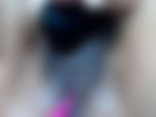 elianaroy's Live Sex Cam Show