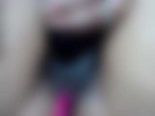 elianaroy's Live Sex Cam Show