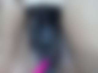 Live cam show with elianaroy - Hairy Pussy MILF on Cam Slut