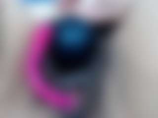 elianaroy's Live Sex Cam Show