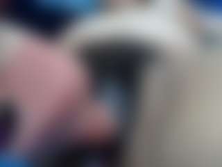 Live cam show with elianaroy - Brown Eyes Blonde Hair on CamClone