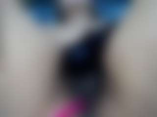 elianaroy's Live Sex Cam Show