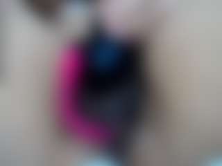 Live cam show with elianaroy - Squirt MILF on madthumbs