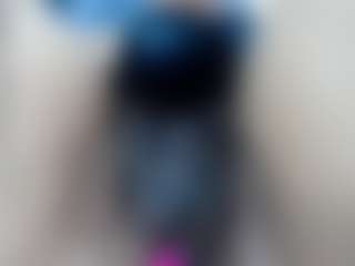 elianaroy MILF webcam performer live streaming