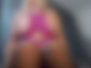 Live cam show with Anna - White Mature on StripNow | united states