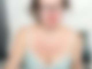 Live cam show with bonniehot - Upskirt on Cam Slut