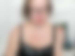 Live cam show with bonniehot - Upskirt on Camsoda