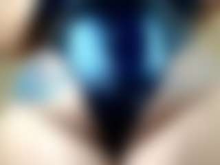 Live cam show with IsabellMendez - Drinking on eurowanks.com