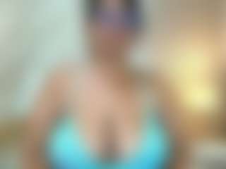 Live cam show with IsabellMendez - Butt Plug on studioflirtlive.com