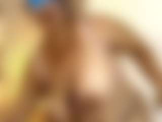 Live cam show with IsabellMendez - Shaved Pussy on Camsoda
