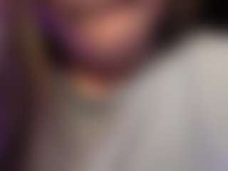 Live cam show with IsabellMendez - Blonde Hair Curvy on Uber Horny