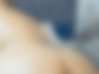 Live cam show with clarette - Cowgirl on TeamSkeetLive