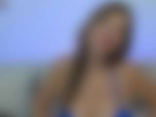 Live cam show with clarette - Blonde Hair Curvy on Big Tits