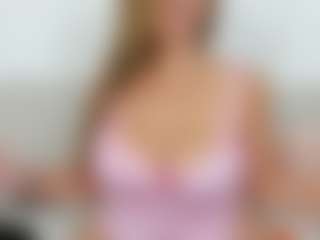 Live cam show with clarette - Blonde Hair Curvy on SpunkLive