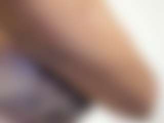 Live cam show with clarette - Brown Eyes Big Tits on Free Soda